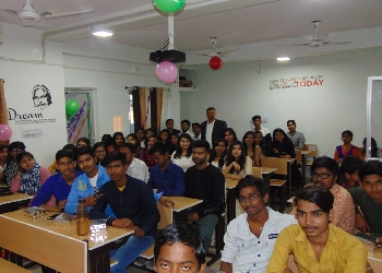KN Commerce Classes