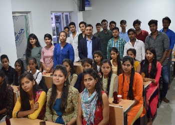 KN Commerce Classes